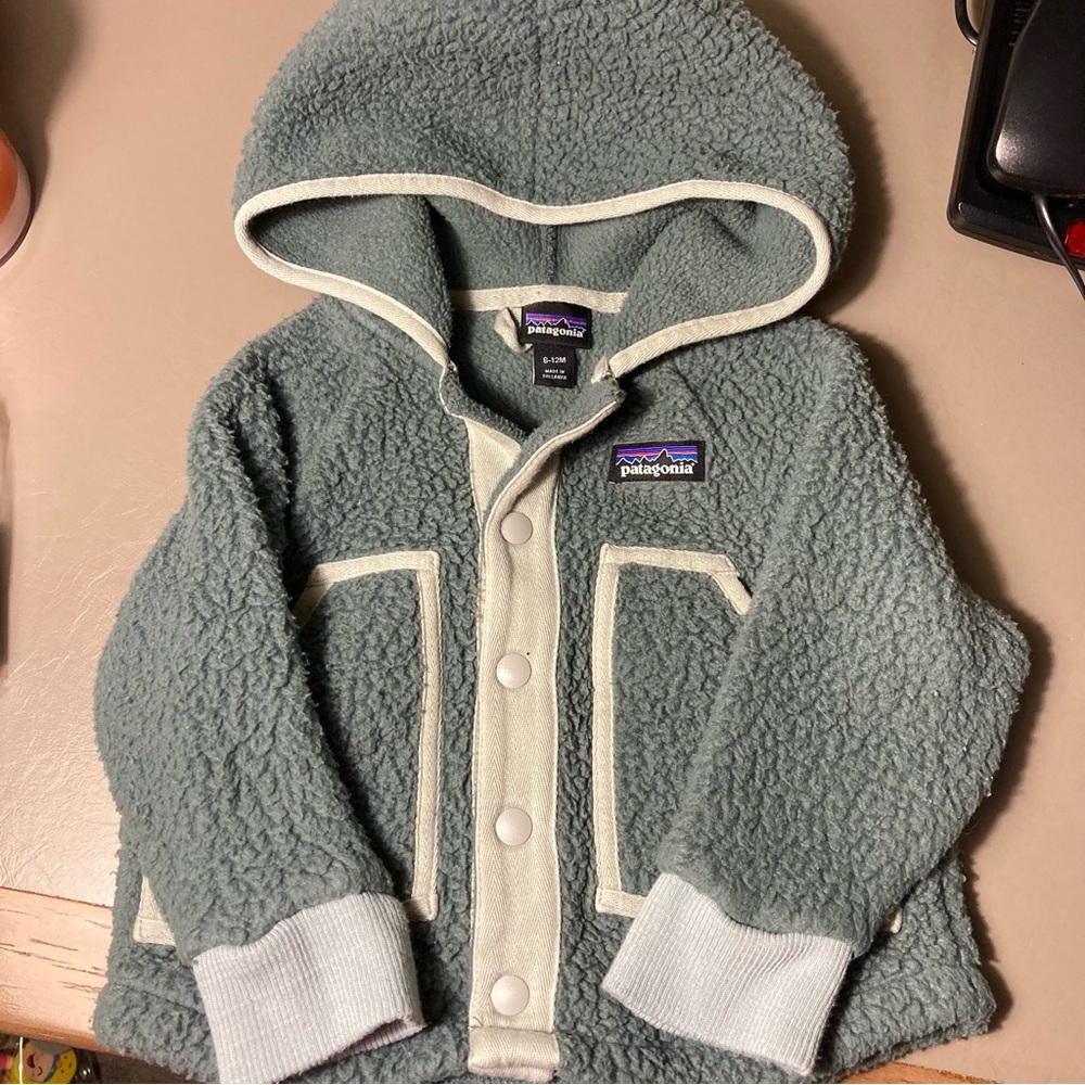 Patagonia Kids Jacket in Green and Cream